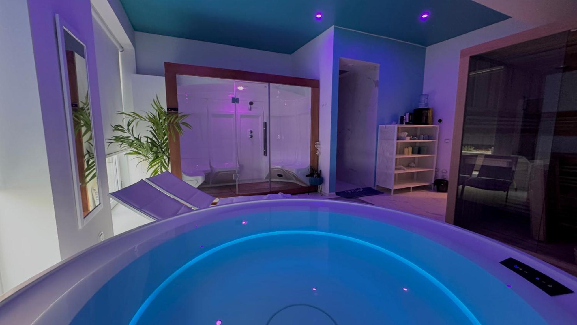 Appartamento con 2 Camere da Letto e Vista Mare